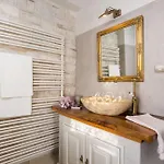 La Maison * Velianitátika