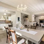 La Maison Villa