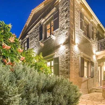 La Maison * Velianitátika