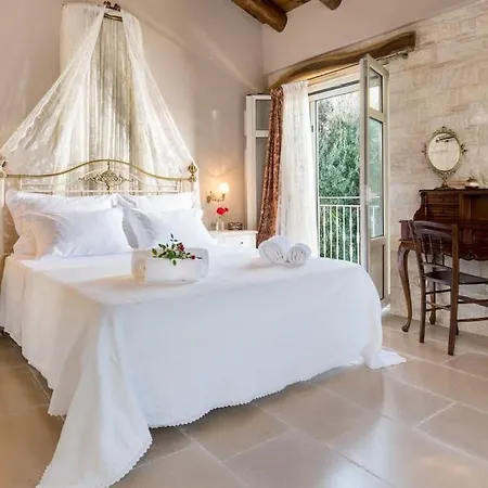 فيلة La Maison