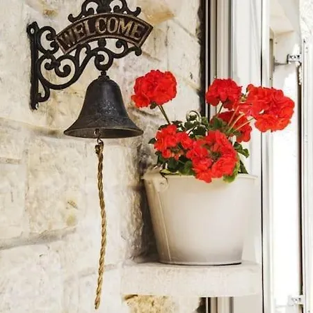 فيلة La Maison *